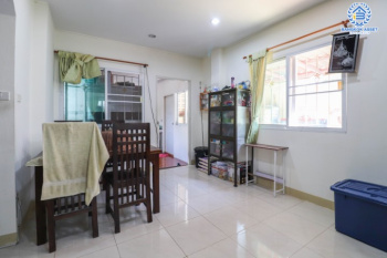 *****บ้านเดี่ยวมือสองย่านนนทบุรี ม.บางกอกการ์เด้นท์ กาญจนาภิเษก บนเนื้อที่ 51 ตร.ว. ฟังก์ชันครบจัดเต็ม 3 ห้องนอน 3 ห้องน้ำ จอดรถ 2 คัน บ้านสวยพร้อมอยู่ บรรยากาศร่มรื่น สงบ บนทำเลที่ดี เดินทางสะดวก ใกล้เซ็นทรัลเวสต์เกต และทางด่วนศรีรัช เพียงไม่กี่นาถึงถึง รถไฟฟ้าสถานี "ตลาดบางใหญ่" พร้อมราคาสุดพิเศษ!